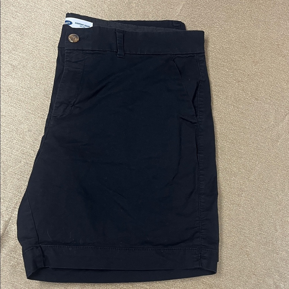 Old Navy Black Women’s Flat-Front Shorts
